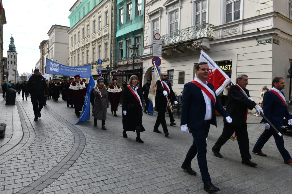 pochód ulicami miasta - inauguracja roku 2025 PK