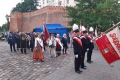 04