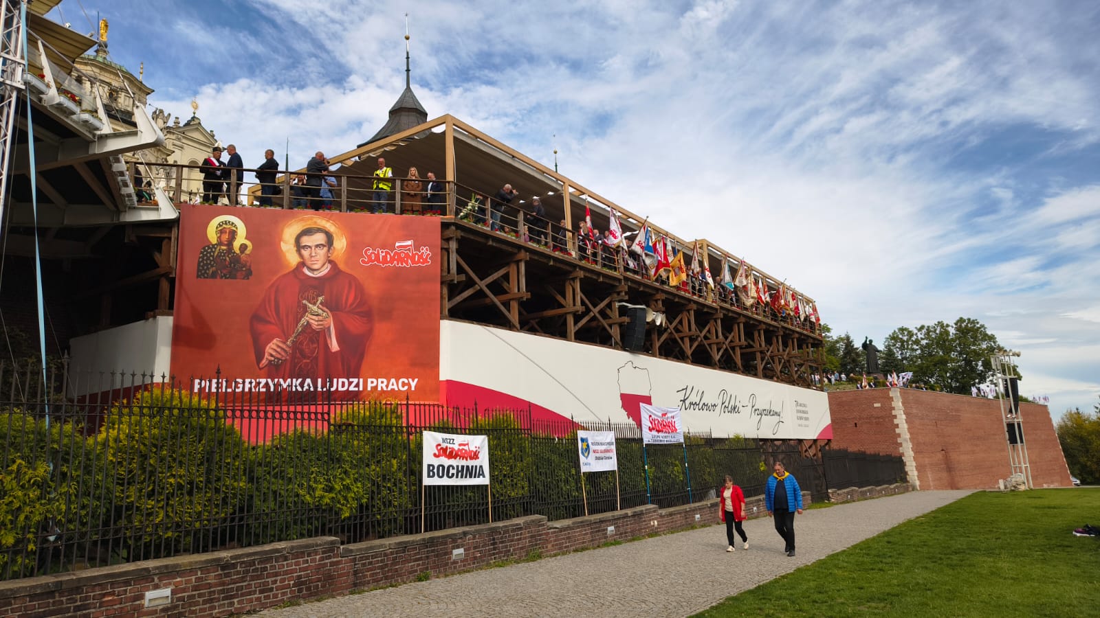 016